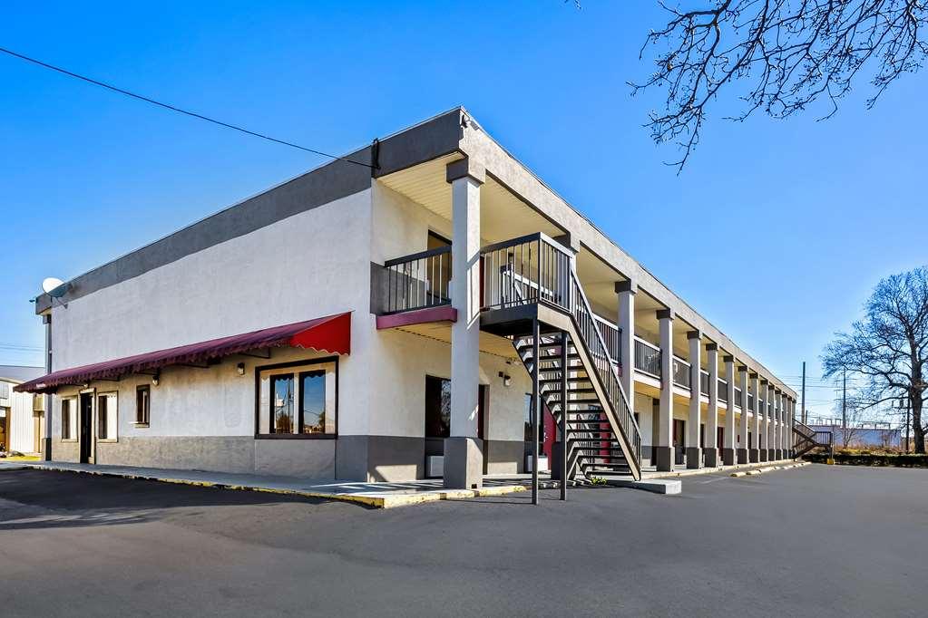 Americas Best Value Inn Fort Jackson Columbia Exterior foto
